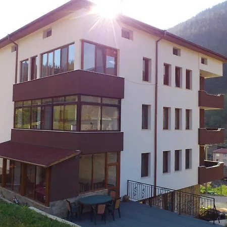 Къща За Гости Конака-Забърдо Apartmán Zabŭrdo